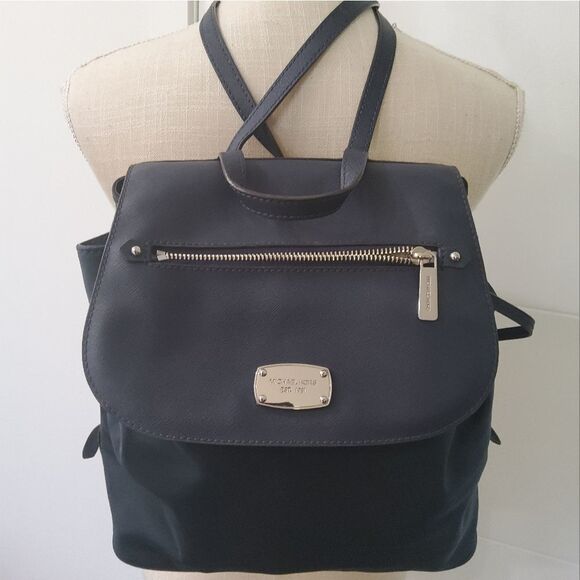 Michael Kors Bedford Zip Large Backpack - Picture 1 of 16